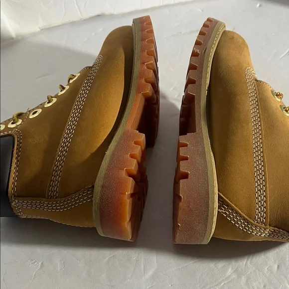 Timberland boots kid size 9, like new - Picture 9 of 12